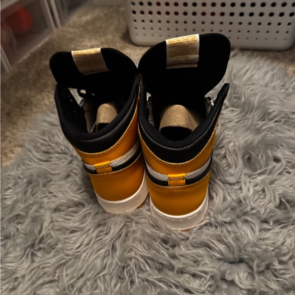 Jordan 1 Retro High OG GS size 6.5 Women’s size 8 - Picture 5 of 5